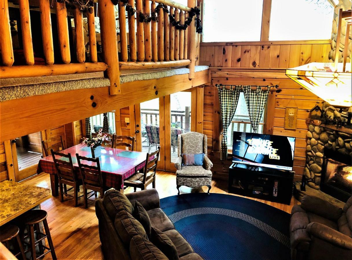 Bear Pleasures Cabin Villa Gatlinburg Eksteriør bilde